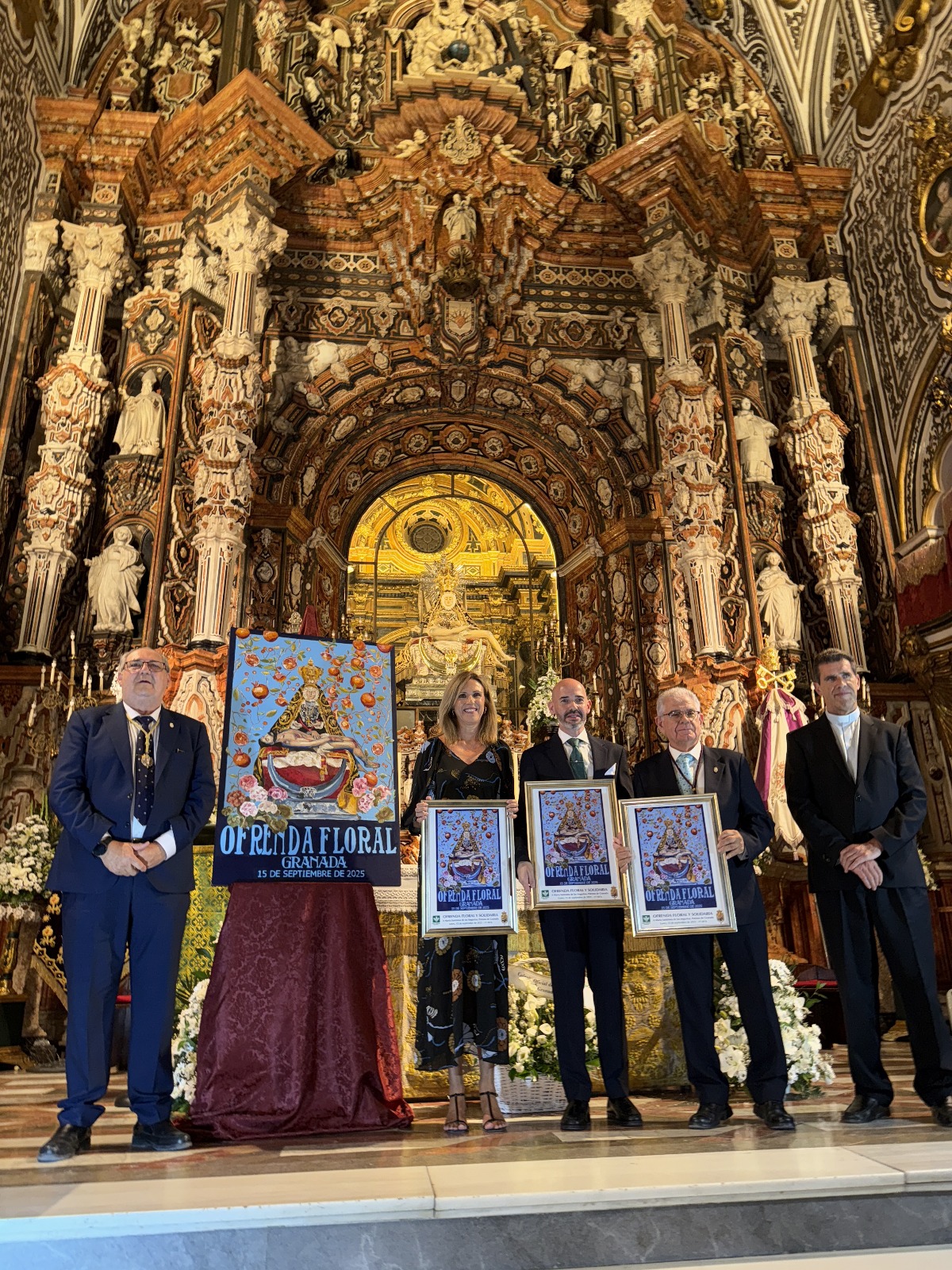 PRESENTACIÓN DEL CARTEL DE LA OFRENDA FLORAL SOLIDARIA DE 2025